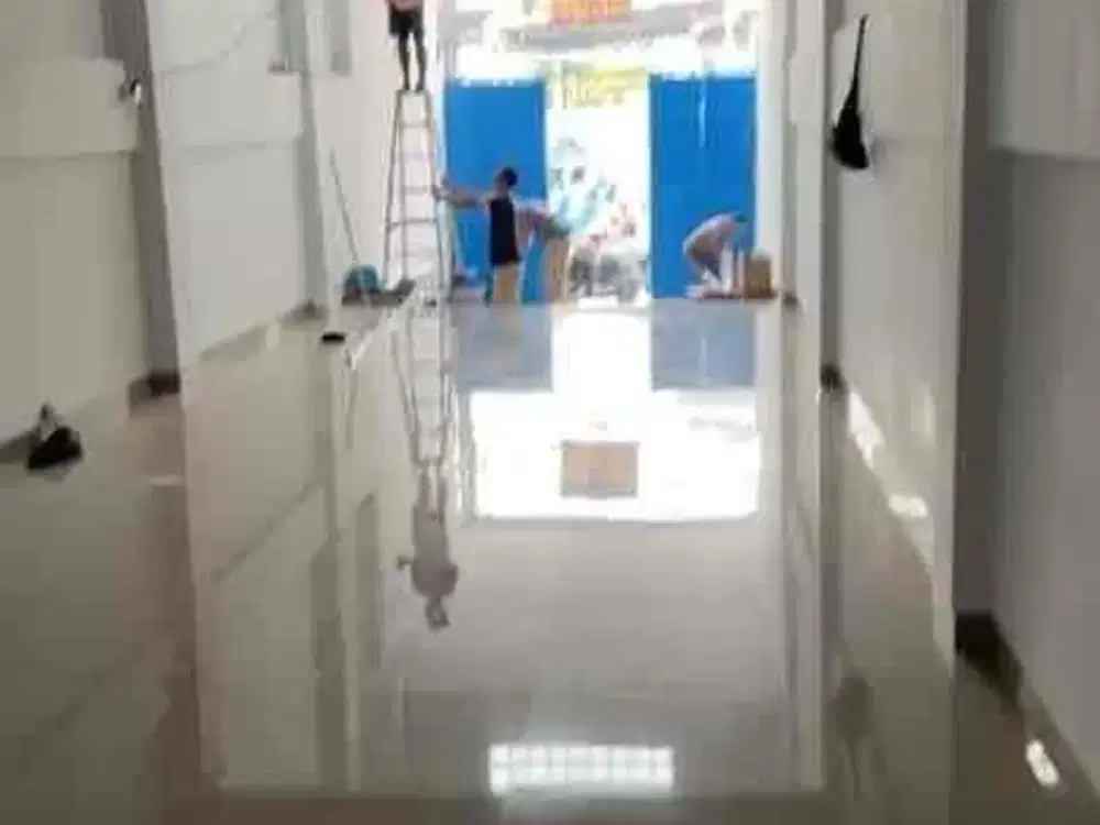Disewakan ruko 4 lantai siap pakai di pinggir jalan teluk gong raya jakarta utara