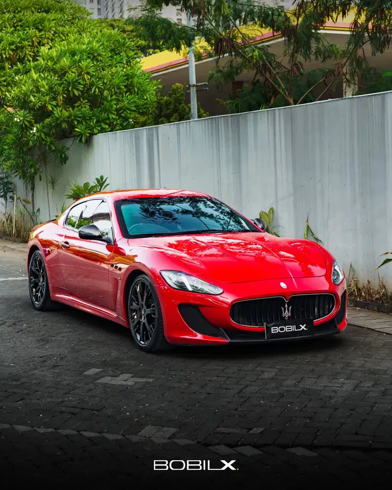 NIK 2013 Maserati GranTurismo MC Stradale Red on Black/Red