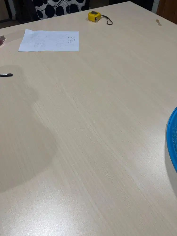 Meeting Table, terawat masih seperti baru