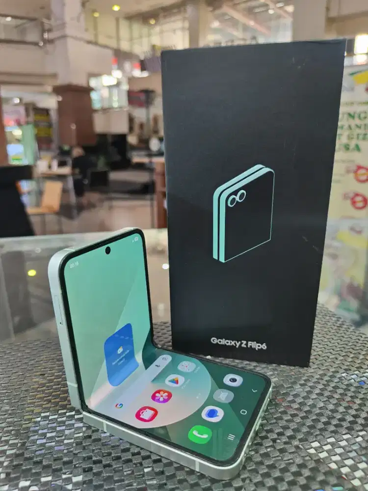 Samsung Z Flip 6 ( Second Bergaransi )