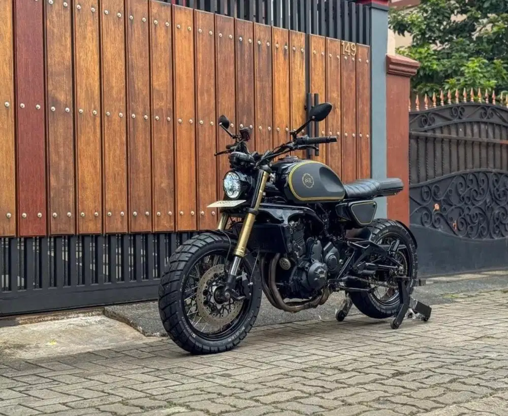 KAWASAKI ER6 650 CUSTOM SCRAMBLER FULL PAPER ISTIMEWA