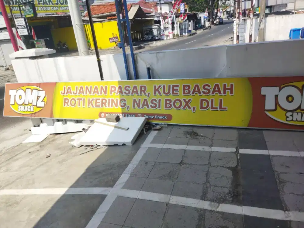 Papan Reklame Besi 6Meter X 70Cm