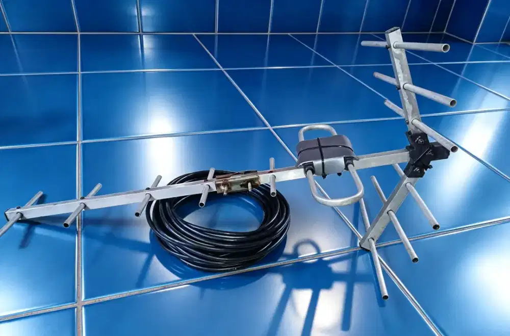 Di jual antena televisi dengan kabelnya