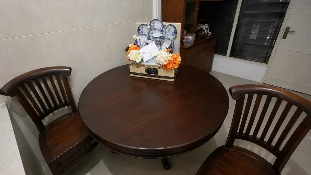 meja makan kayu jati