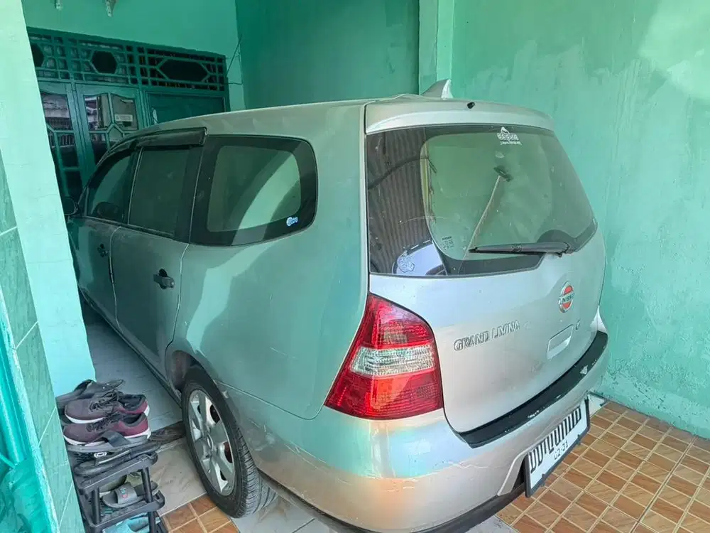 Grand livina 3 baris full orisinil