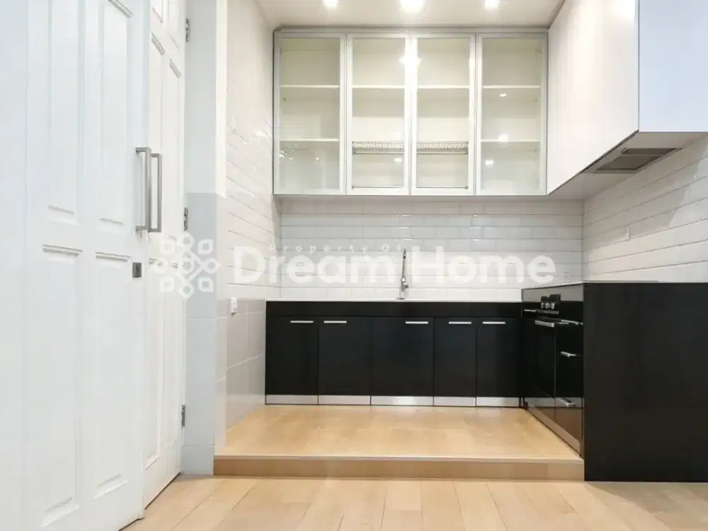 Rumah Semi Furnish di Taman Semanan Indah