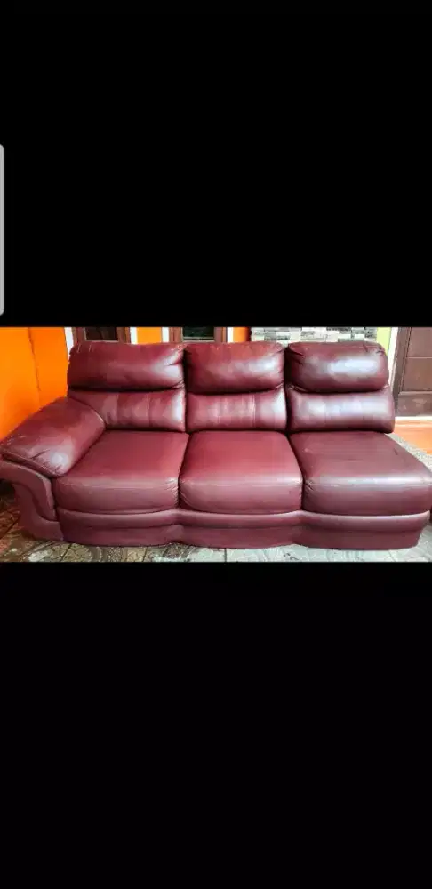 Di jual sofa kondisi masih bagus