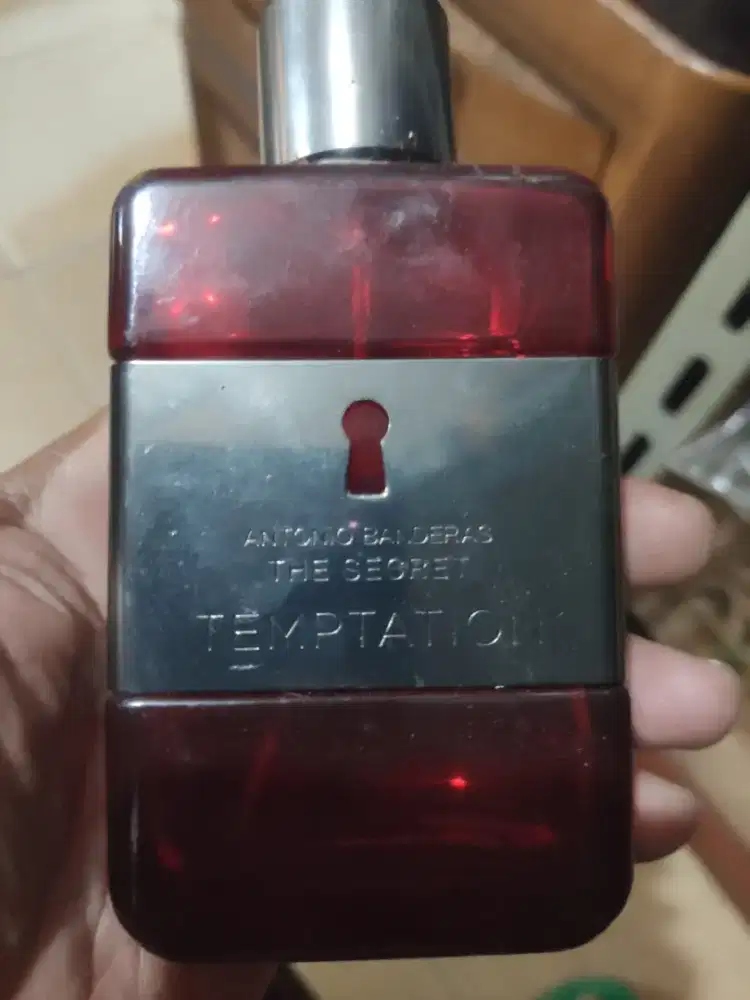 botol parfum bekas ori