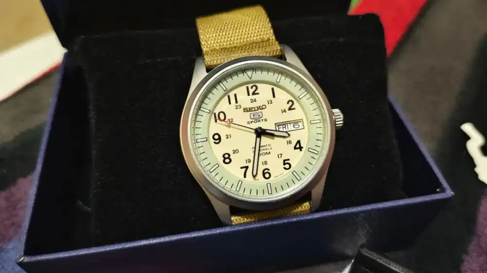 Seiko Millitary SNZG07K1