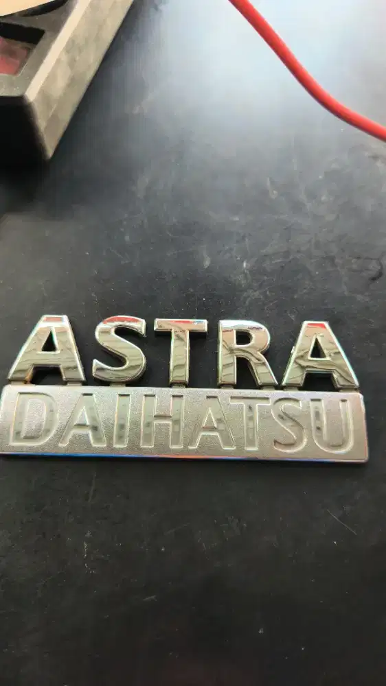 Emblem mobil ASTRA DAIHATSU