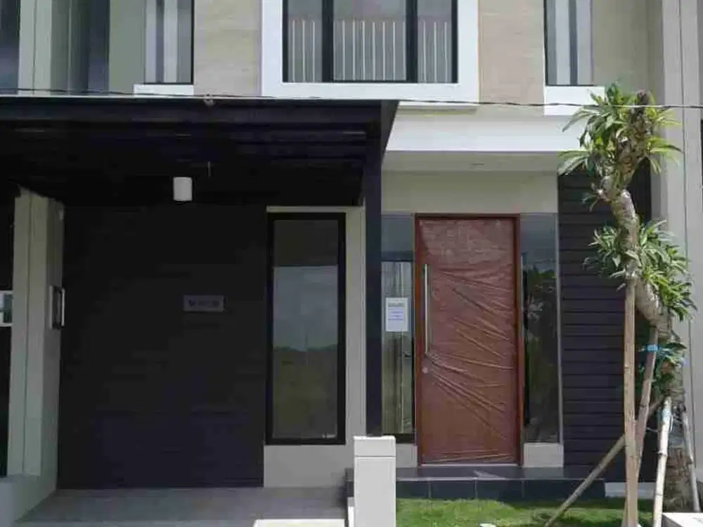 DISEWAKAN RUMAH 2 LANTAI FURNISH NORTHWEST CITRALAND SURABAYA JAWA TIMUR