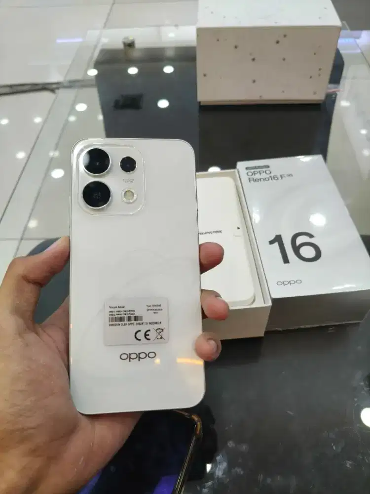 OPPO RENO 16 F 5G 8+12/128
