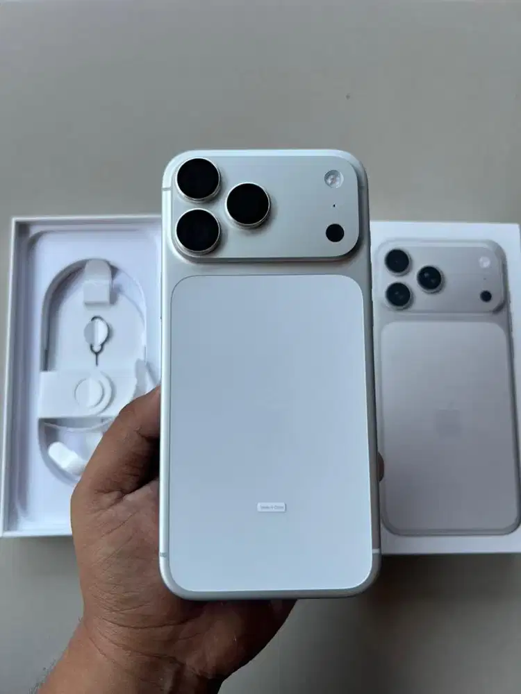 IPHONE 17 PRO MAX 256GB RESMI IBOX GARANSI 10 BULAN