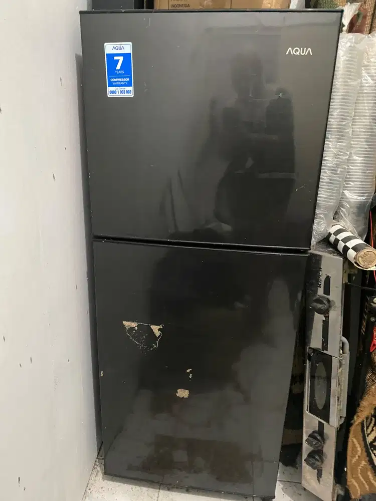 Kulkas 2 pintu merek aqua