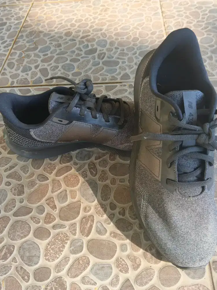 Sepatu New balance 430 dark grey size 43