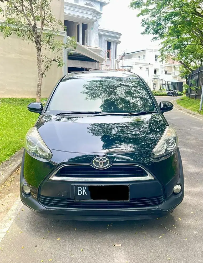 PRIBADI MURAH TOYOTA SIENTA 1.5 V A/T Matic 2016 HITAM PSD NOT FREED