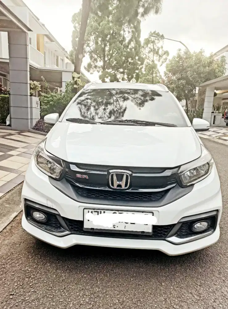 Honda mobilio rs at 2017cash only.
