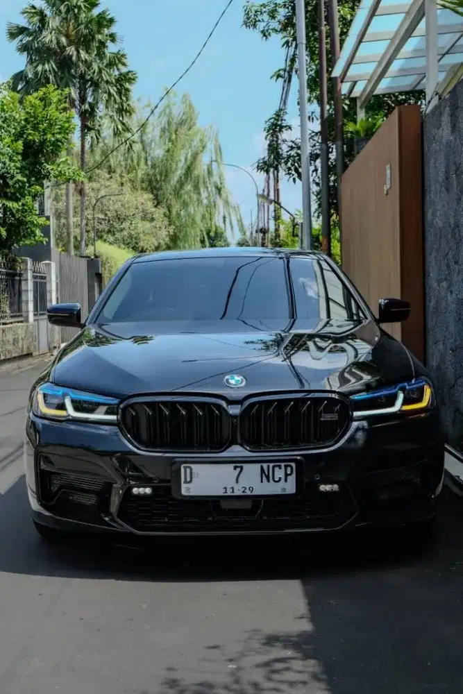 BMW 530i (G30)2.0 CKD AT 2018