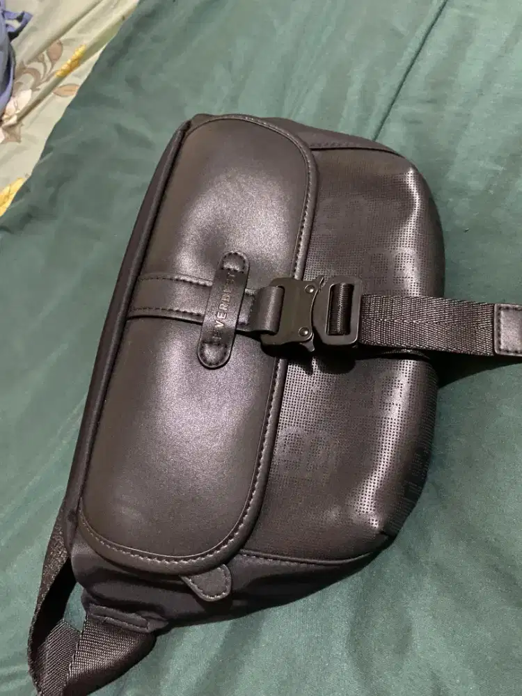 Everbest Sling Bag Black & Tumi Alpha Bravo Kelley Sling Original