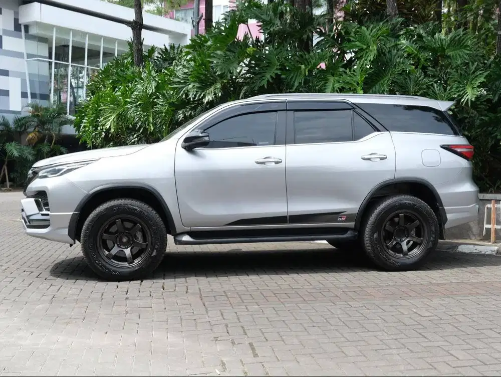 Toyota Fortuner GR Sport Matic tahun 2022