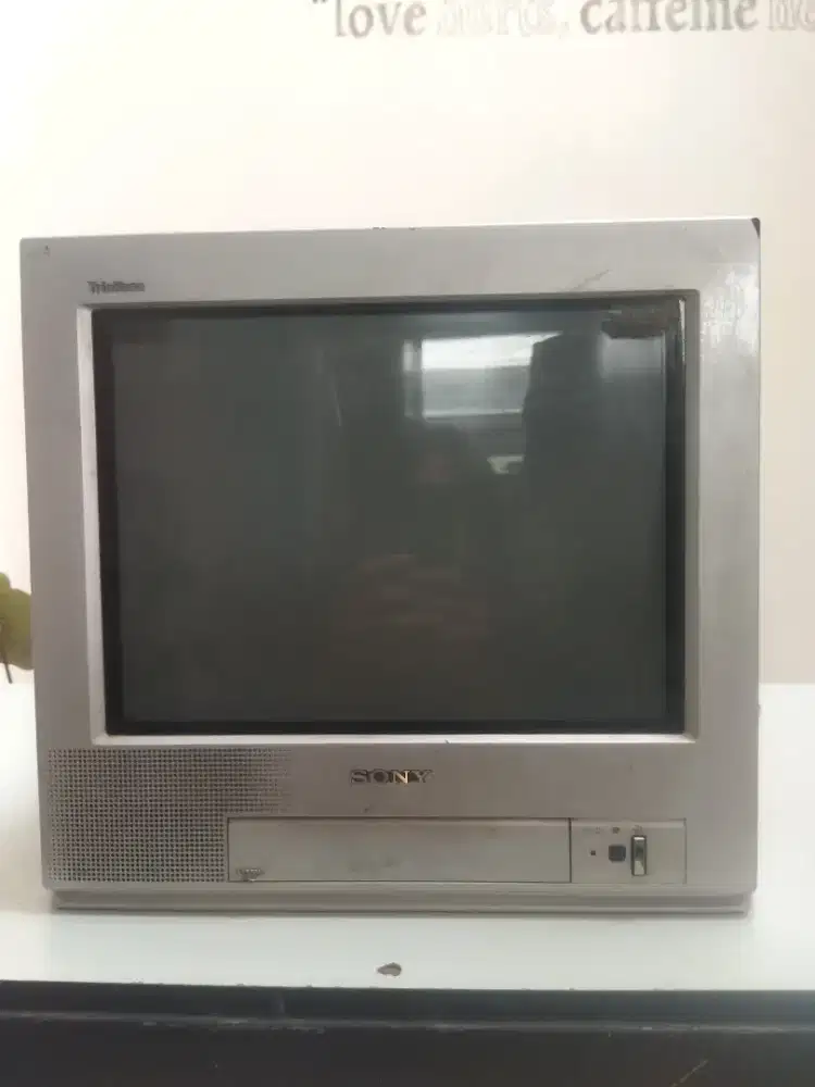 Tv sony trinitron 14 inch silver langka retro game sega nintendo cocok