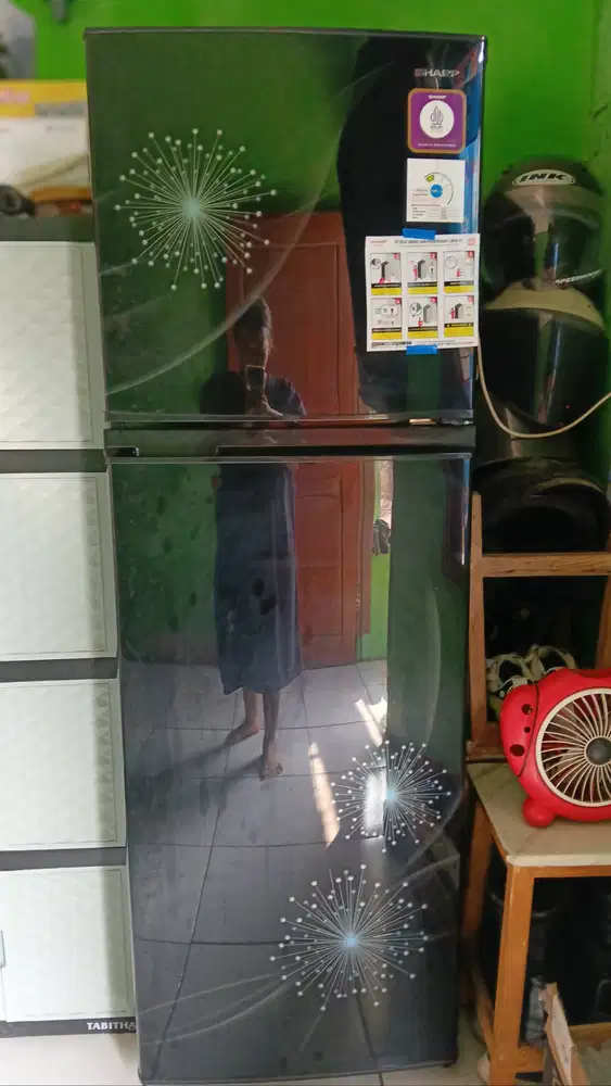 Kulkas bekas rasa baru
