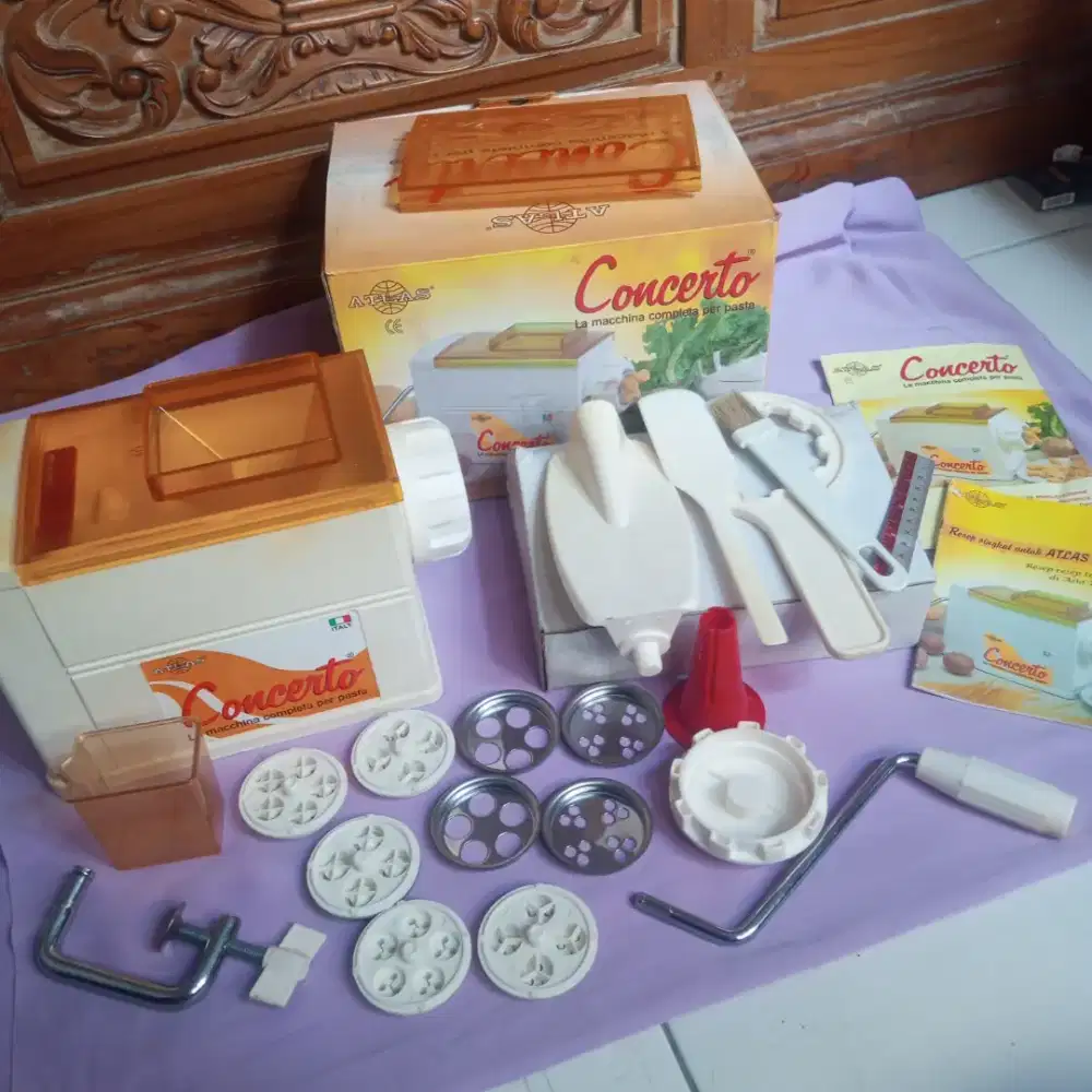 Dijual cepat alat pembuat pasta,donut dll
