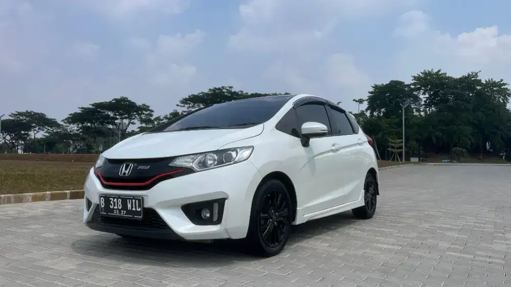 Honda Jazz Rs 1.5 AT blacktop limited Edition 2014