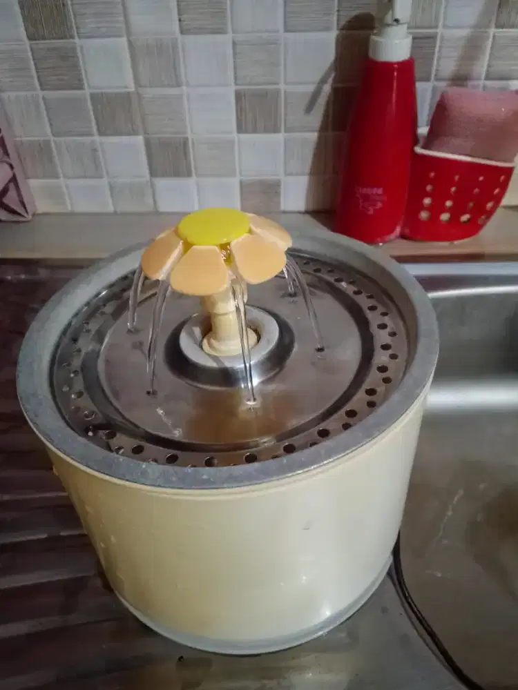 Tempat minum kucing otomatis  dan filter