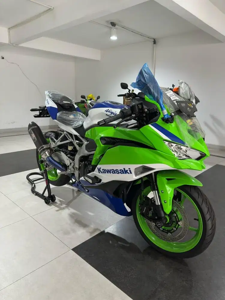 ZX 25RR 40th ANNIVERSARY, KM 600, Modif