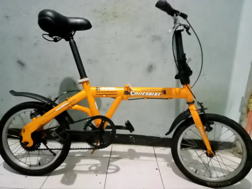 Dijual sepeda lipat merk Doesbike ring 16 kondisi bagus Keker normal