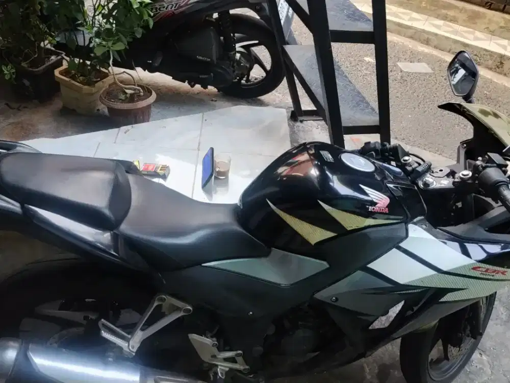 Motor bekas CBR r 2015