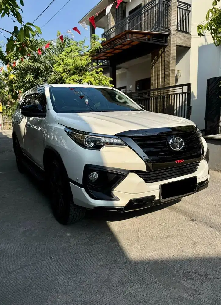 Toyota Fortuner VRZ TRD AT 2020 KM LOW