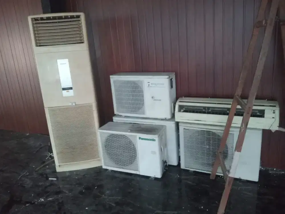 Menerima AC dan genset rusak