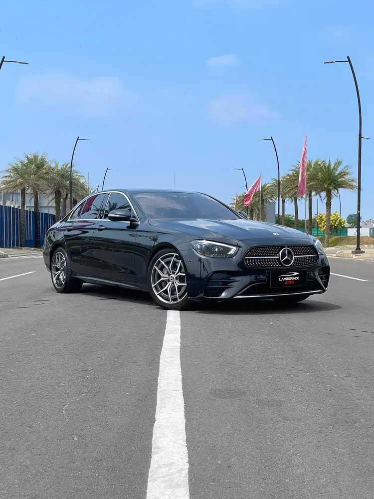 MERCEDES BENZ E300 AMG LINE 2.0 TURBO FACELIFT 2021 HITAM LOW ODO !!
