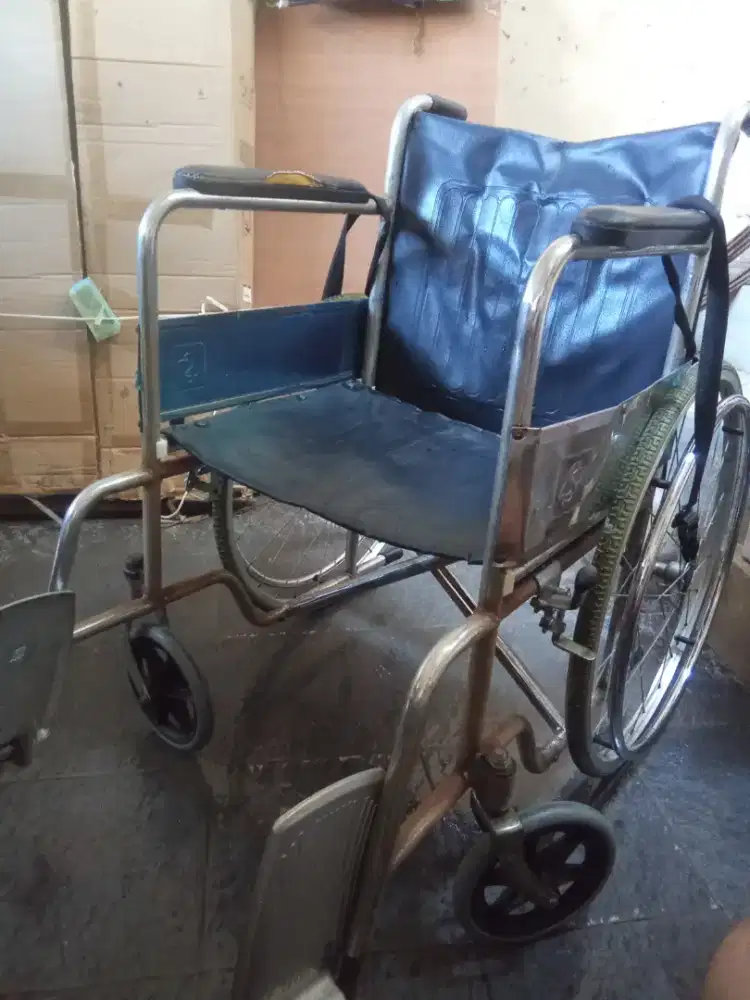 Kursi roda Merk Sellaco
