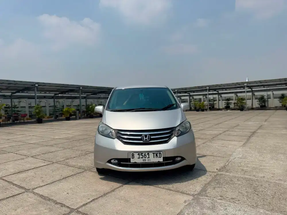 Honda Freed 1.5 PSD 2010