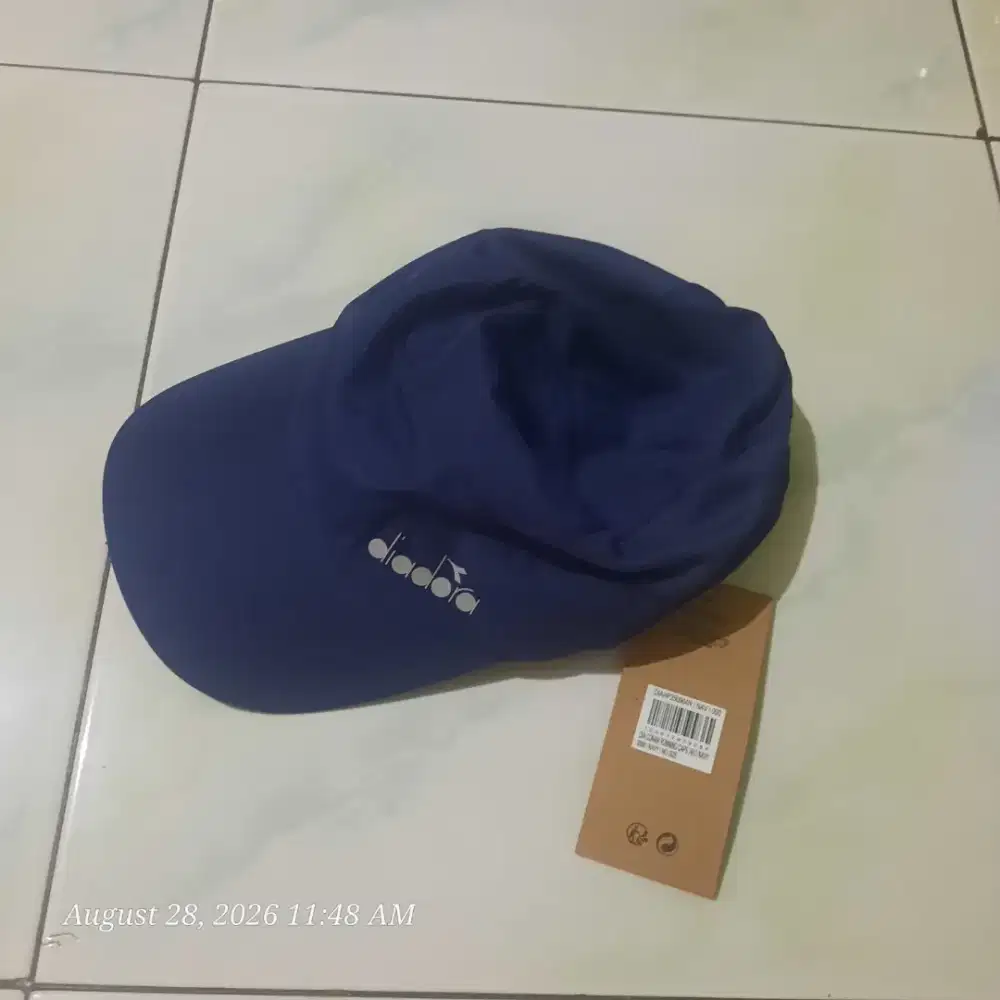 Topi Running keren bisa buat nggaya, Tennis mancing dll. Merk Diadora