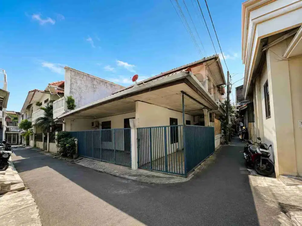 DIJUAL – Rumah 2 Lantai 7 KT Dekat ITC Cempaka Mas
