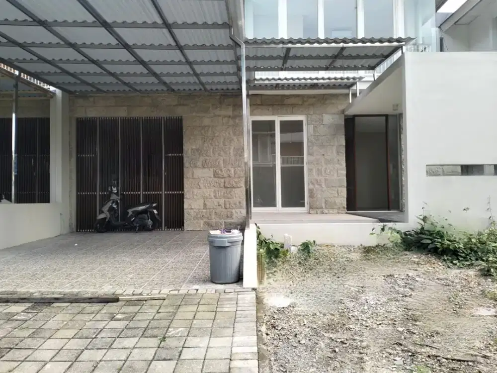 Modern Minimalis Rumah Grand Eastwood Citraland