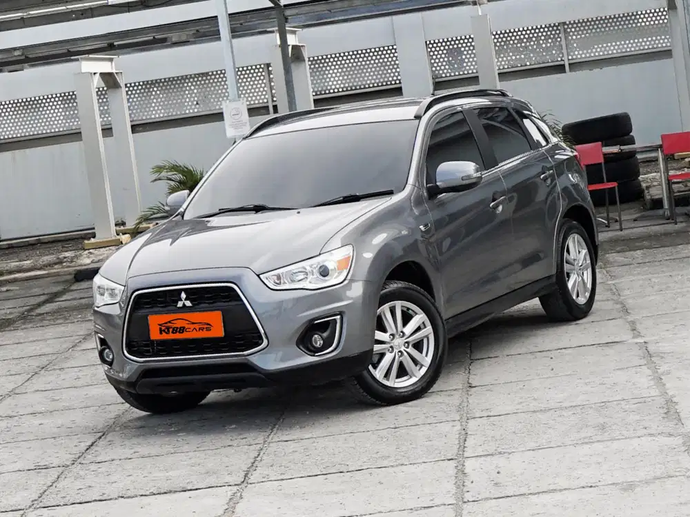 Mitsubishi Outlander 2.0 GLS Matic 3014 abu abu ganjil