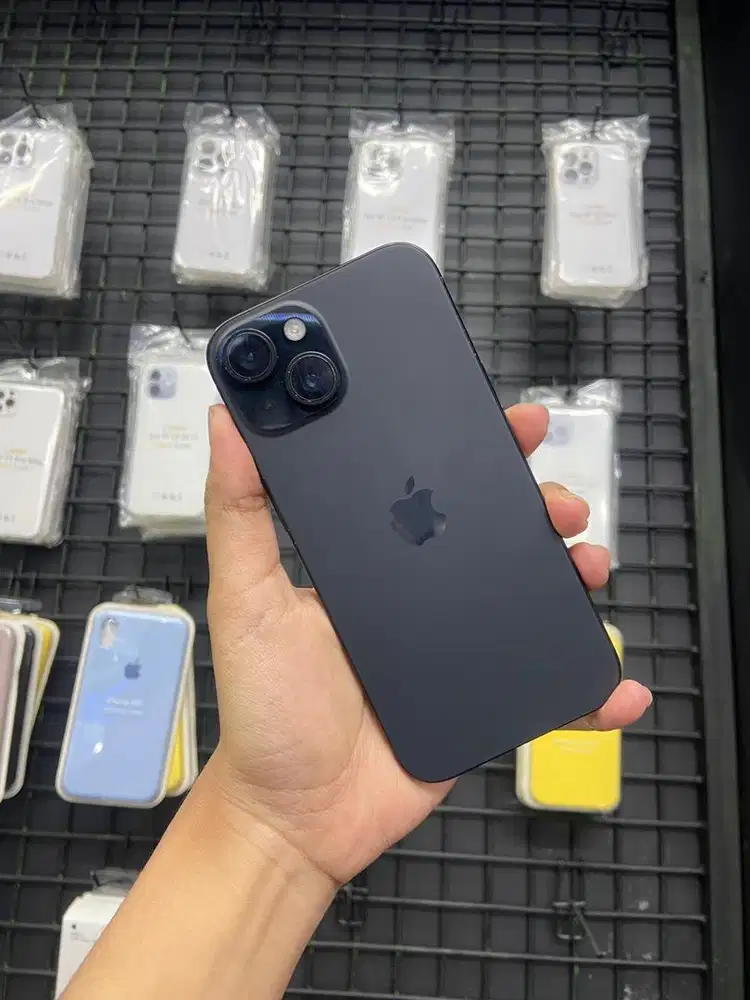 iPhone 15 128GB