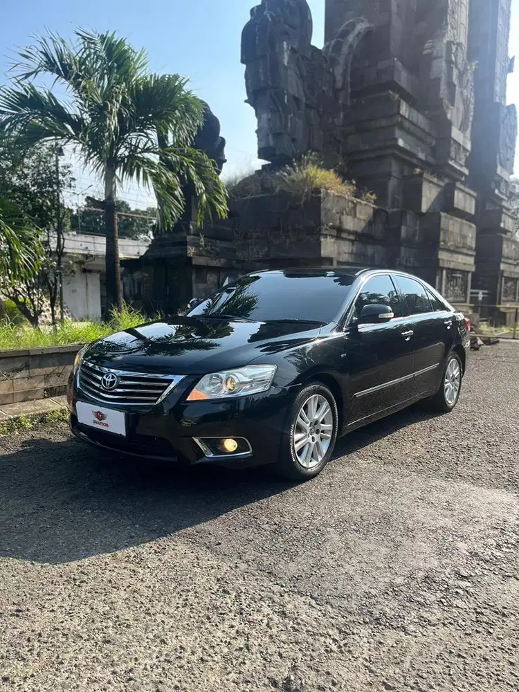 Camry V 2.4 2010 cash termurah