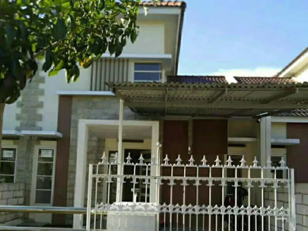 Rumah di Puri Surya Jaya Sidoarjo