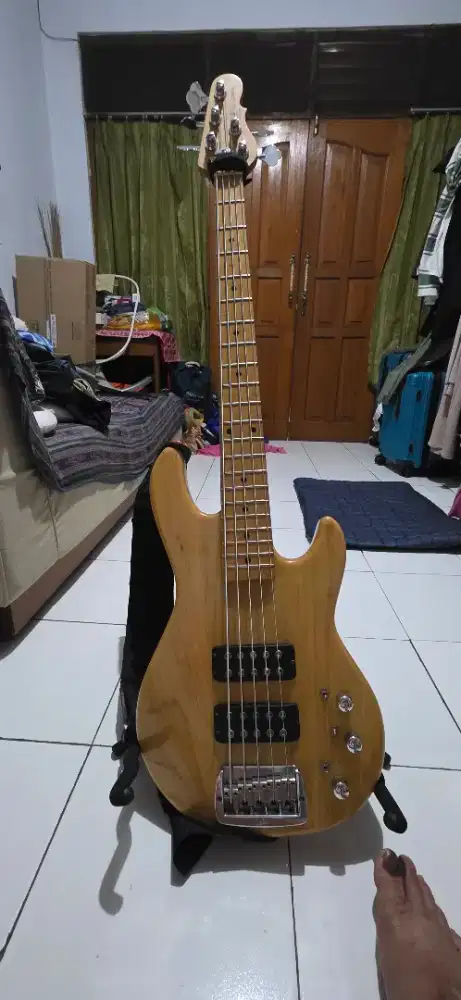 For sale : Bass GNL L2500 tribute made in Indonesia