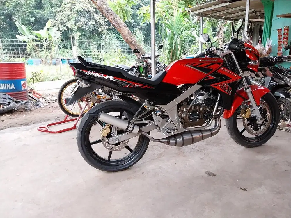 Kawasaki Ninja R