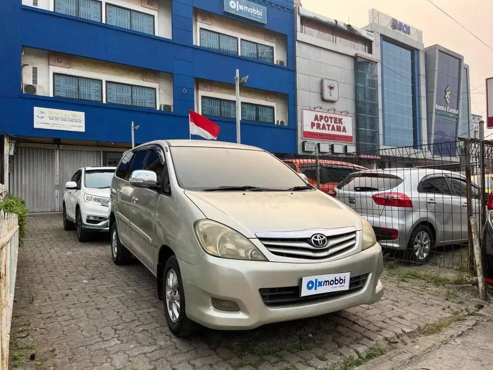 INNOVA 2.0 G BENSIN AT 2011