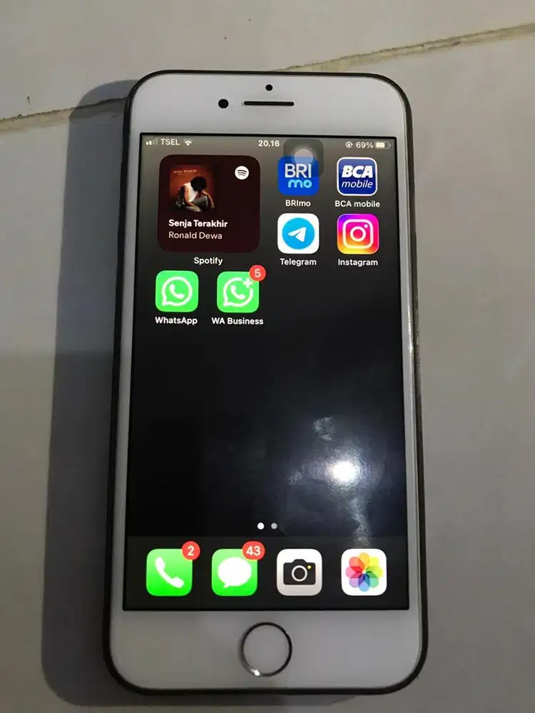 ip 8 rosegold 64gb