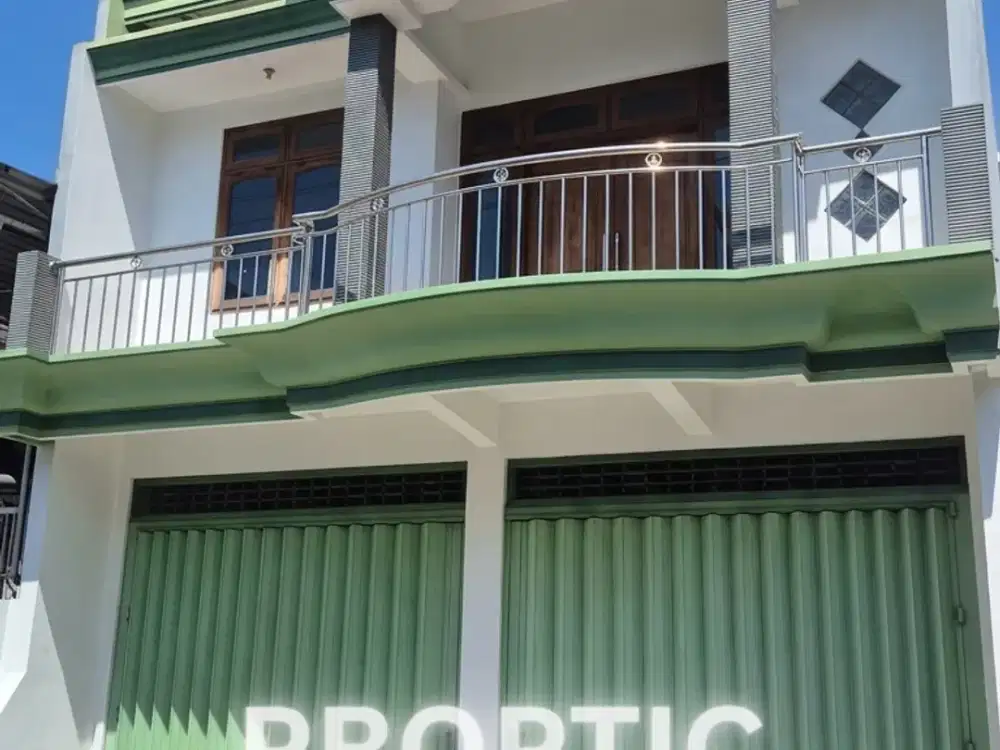 Rumah 2.5 Lantai Tropodo Sidoarjo - RM348APD