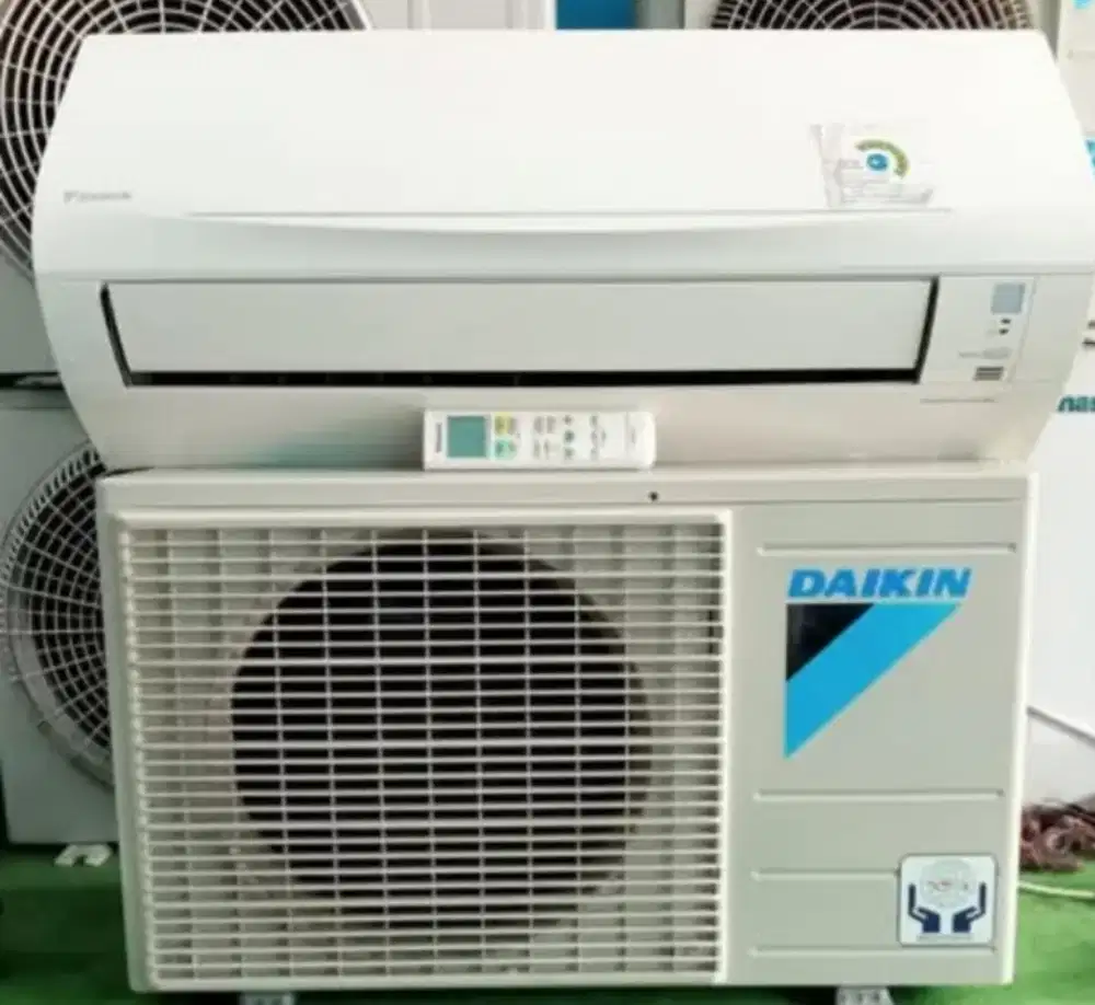 AC Daikin Thailand 1/2pk masih dingin